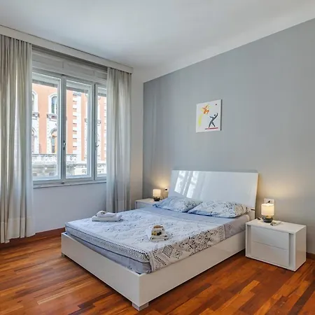 דירה Corso Italia Elegant With View Fiber Wifi *