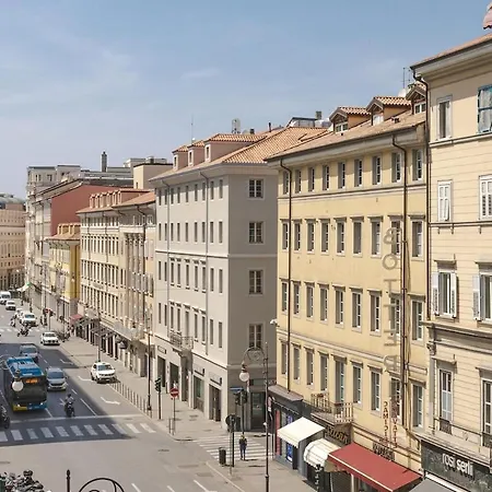 Corso Italia Elegant With View Fiber Wifi Triest